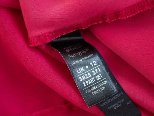40/L Tmavě růžové šaty s vázačkou v pase M&S