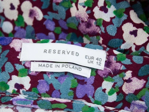 40/L Fialová květinová letní sukně Reserved neprůhledná