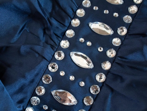 38/M Tmavě modré slavnostní maxi šaty Oli zdobené kamínky