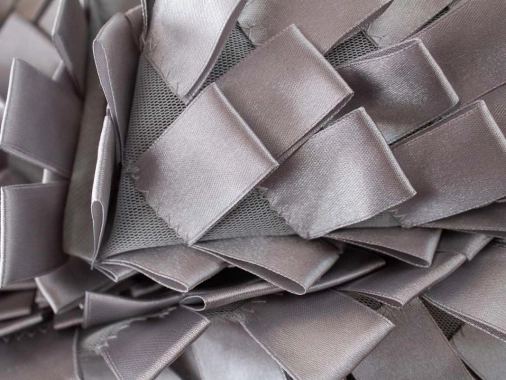 S/M Stříbrnošedé zajímavé dámské pružné šaty Orsay