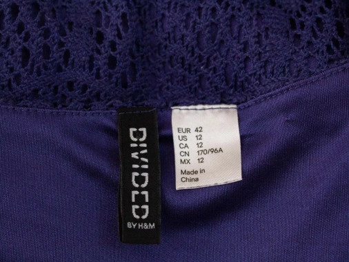 40/42 Modrofialové krajkové dámské šaty H&M