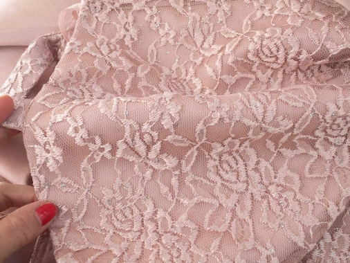42 Růžové společenské dámské šaty Jessica Howard