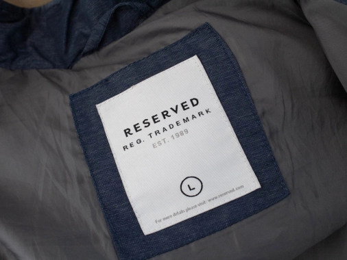 L Reserved modrá prošívaná pánská vesta na zip