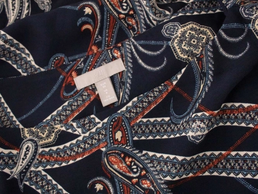36/S Modré dámské celoroční šaty H&M se vzorem