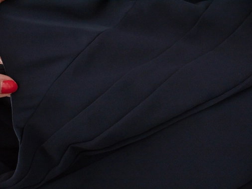 38/M Modré saténové pružné celoroční šaty Esprit