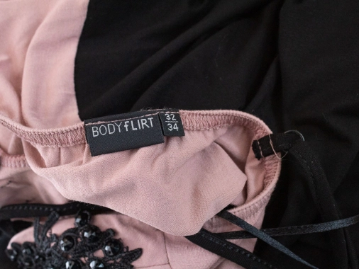 32/34 Dlouhé dámské šaty na ramínka Bodyflirt