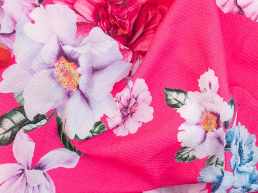 Dámské šaty s růžovou květinovou dlouhou sukní