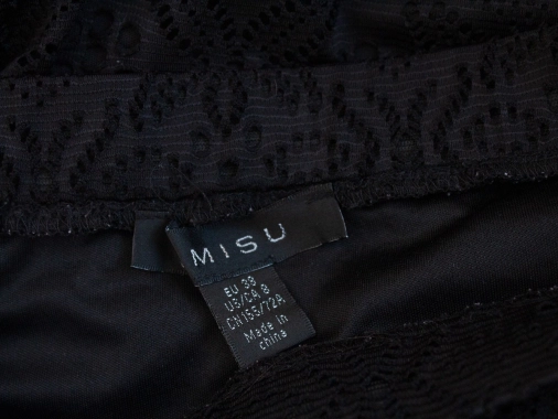 38/M Dlouhá černá dámská sukně Amisu