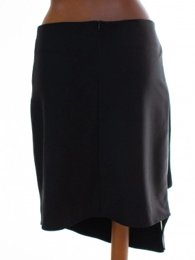 Společenská černá dámská sukně s vázačkou v pase