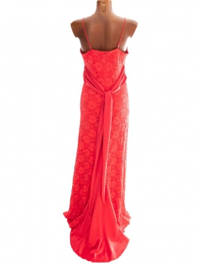 M/L Červené slavnostní krajkové šaty s vlečkou