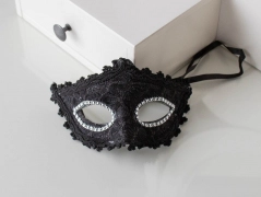 Škraboška maska na obličej Benátky černá krajka