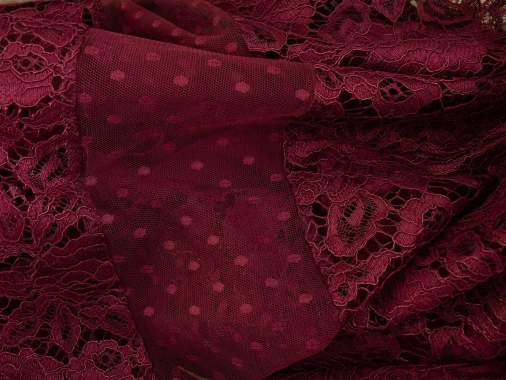 34/XS Vínové krajkové dámské šaty Dorothy Perkins