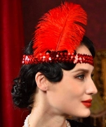 Flapper červená čelenka s peřím Charleston