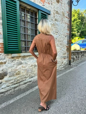 M/L Elegantní světle mahagonové šaty Chantilly
