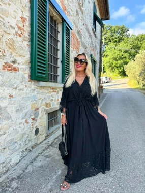Dlouhé dámské boho šaty s krajkou Nela černé