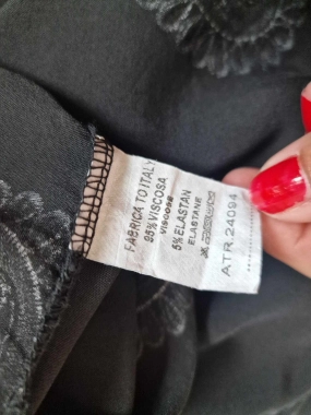 Černé letní šaty na ramínka Tyna neprůhledné