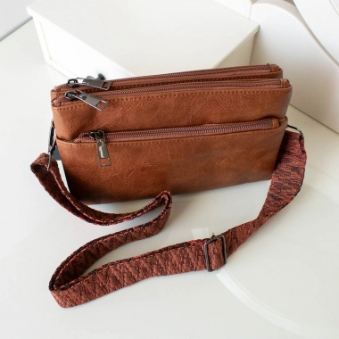 Nová dámská hnědá crossbody kabelka na rameno