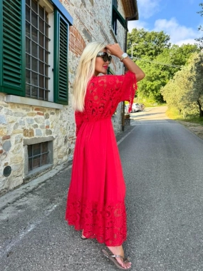 Dlouhé dámské boho šaty s krajkou Nela červené
