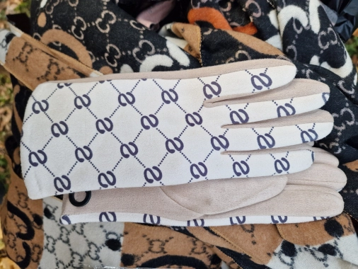 Dámské pružné rukavice se vzorem Katka krémové