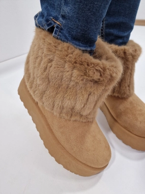 41 Dámské zimní boty válenky camel barva