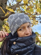 Univerzální pružná čepice šedá se vzorem