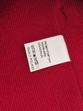 Dámská kašmírová červená čepice s broží oversize