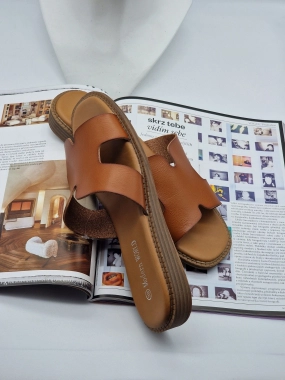 38 Dámské stylové moderní pantofle Locanto