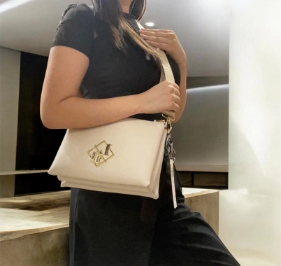 Dámská kabelka crossbody Laura Biaggi krémově bílá