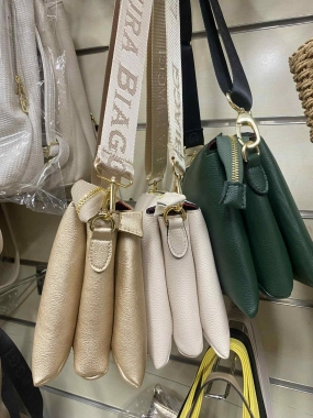 Dámská kabelka crossbody Laura Biaggi krémově bílá