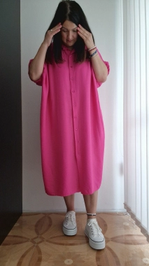 Dámské šaty na propínání oversize Thea tmavě růžové