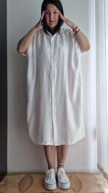 Dámské šaty na propínání oversize Thea bílá
