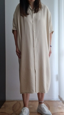 Dámské šaty na propínání oversize Thea béžová