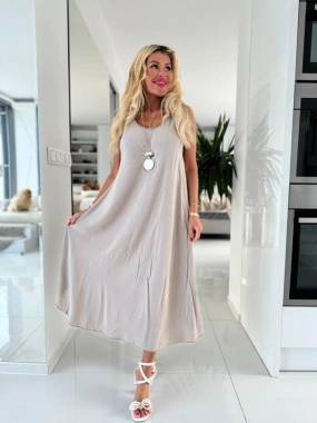 Béžové letní dámské šaty se zdobenými zády oversize