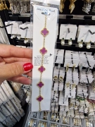 Náramek na ruku z chirurgické oceli číslo 8. fialový