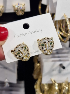 10/ Luxusní dámské náušnice Leopard z chirurgické oceli