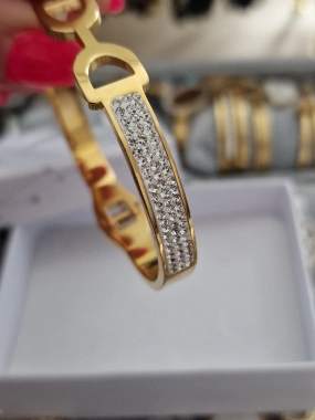 Dámský pevný náramek D se zirkony