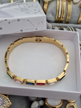 Dámský pevný náramek se šesti barevnými kamínky