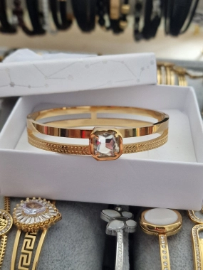 Dámský pevný pozlacený náramek bílý kamínek