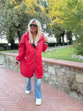 Dámská prošívaná lehká bunda s kapucí Style MM červená