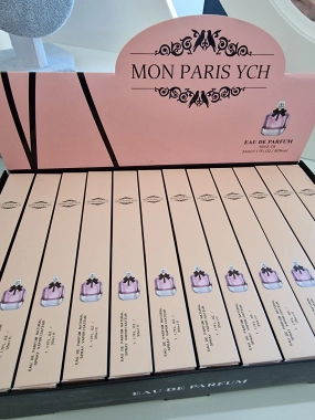 Luxusní dámská parfémová voda Mon Paris Ych