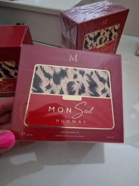 Kabelková parfémovaná voda MON SEUL RUNWAY