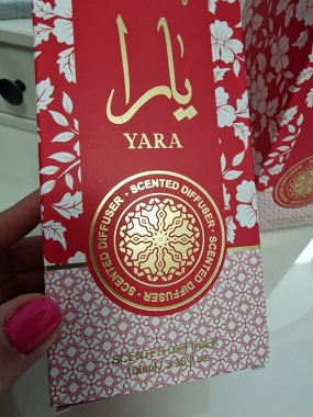 Vonný difuzér s rákosovými tyčinkami Yara