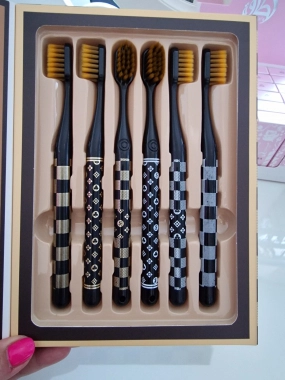 Luxusni dárková sada kartáčků na zuby