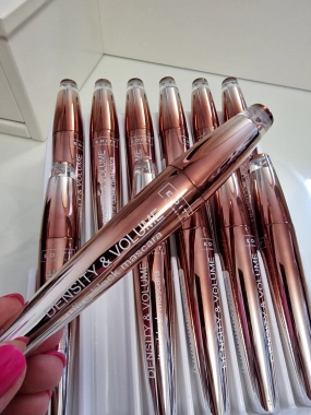 Řasenka černá Density & Volume