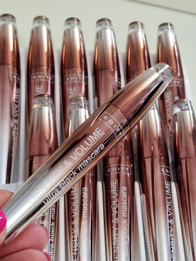 Řasenka černá Density & Volume