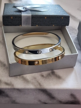 26 Luxusní pevný náramek Lorra chirurgická ocel