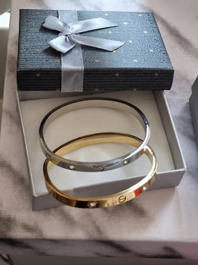 26 Luxusní pevný náramek Lorra chirurgická ocel