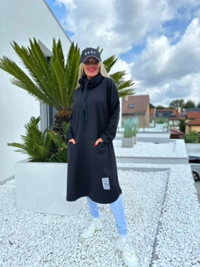 Černá dámská maxi mikina s rolákem u krku