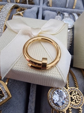 Dámský prsten prstýnek Hřebík zlatý