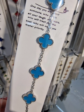 Náramek na ruku z chirurgické oceli číslo 11. modrý